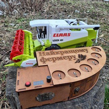 Наливатор "Комбайнер" CLAAS-MAXI під 6 чарок Вбудований акумулятор 2197-02 фото