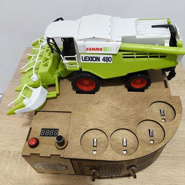 Наливатор "Комбайнер" CLAAS-MINI под 4 рюмки Встроенный аккумулятор 2196-02 фото